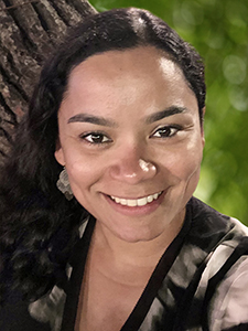 headshot of Roberta Dos Santos